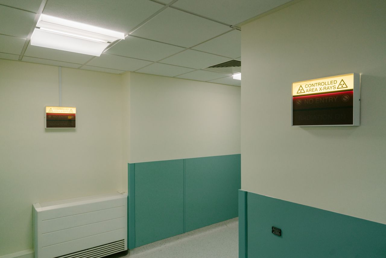 Wachtlijsten en zorgkwaliteit: de Levy Review (2025) over de NHS-volwassenenklinieken